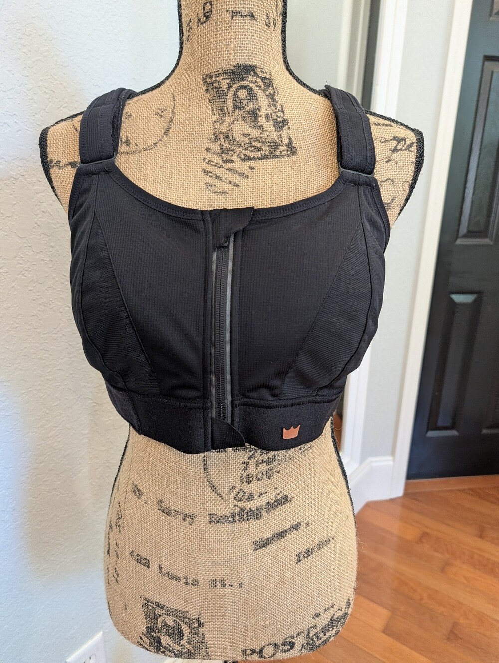 SHEFIT Black Ultimate Sports Bra - Size 2 Luxe